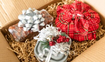 Holiday gifts to keep in touch with your clients